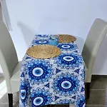 Lily's House Near The * Λάμπη