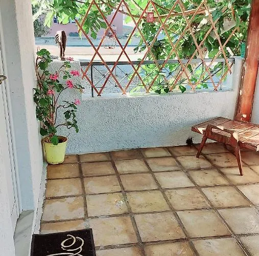 Case de vacanță Lily's House Near The *